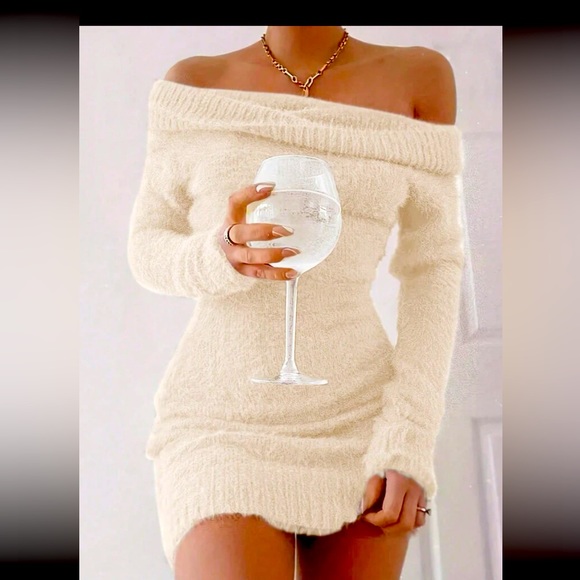 Sweater Dress 🤍 Off Shoulder Shein Warm - Picture 1 of 6